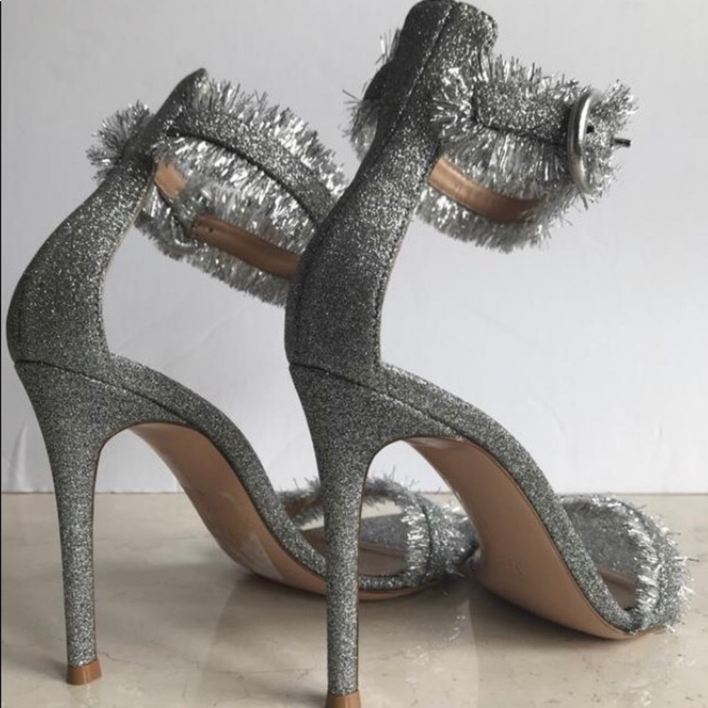 Designer Heels - Picture 3 of 4